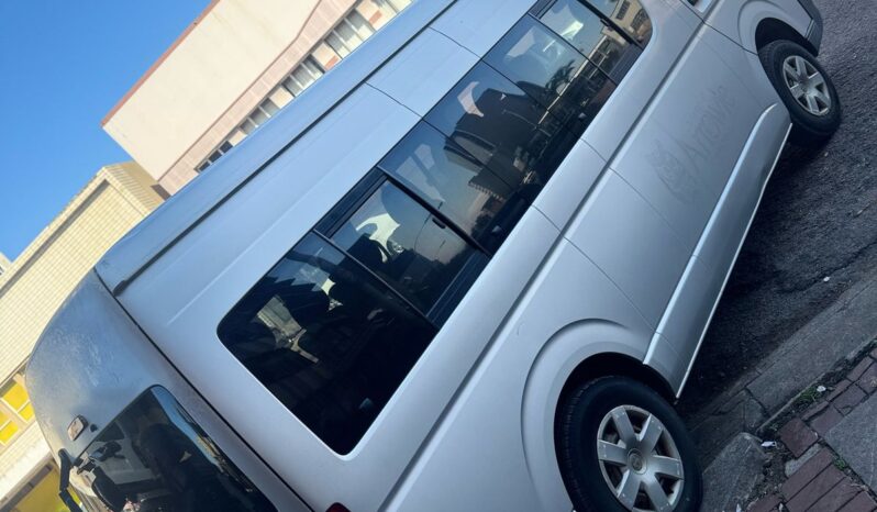 
								Toyota Quantum High Roof full									