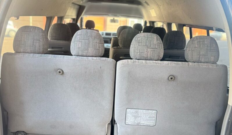 
								Toyota Quantum High Roof full									