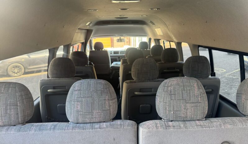 
								Toyota Quantum High Roof full									