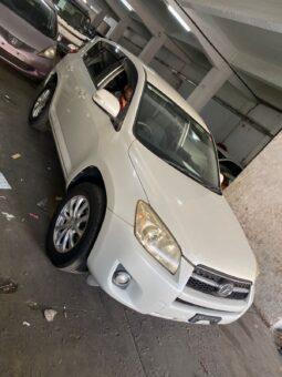 
										Toyota RAV4 full									