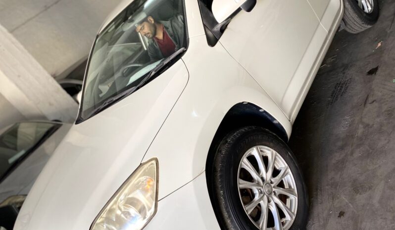 
								Toyota RAV4 full									