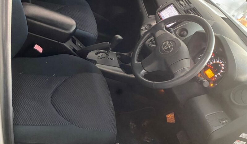
								Toyota RAV4 full									