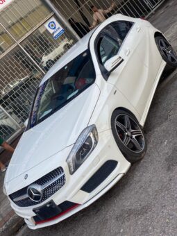 
										Mercedes-Benz A250 full									