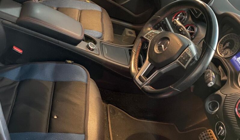 
								Mercedes-Benz A250 full									