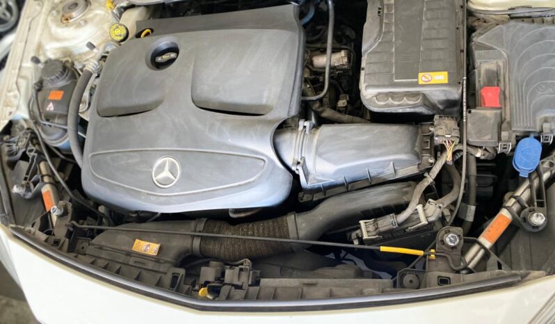
								Mercedes-Benz A250 full									