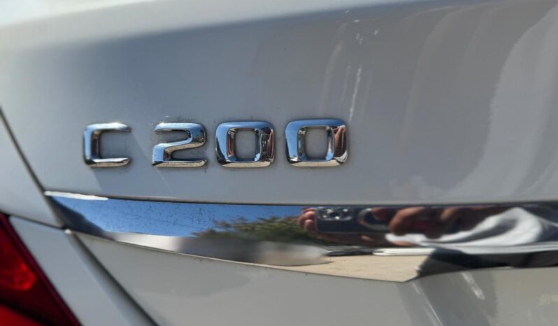 
								Mercedes-Benz C200 full									