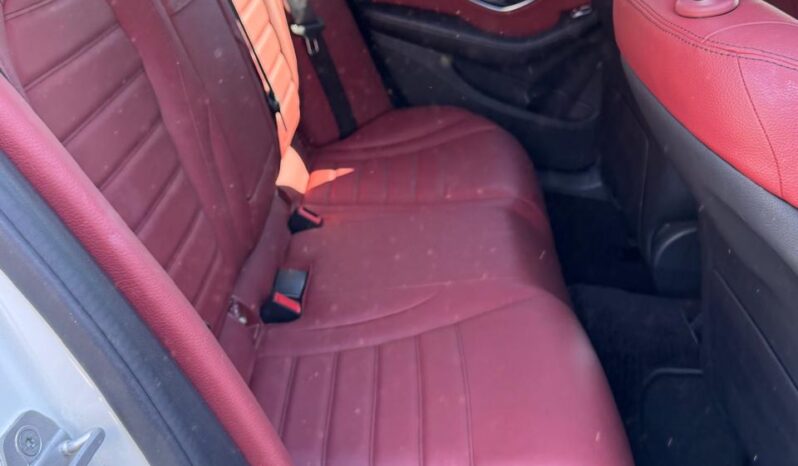
								Mercedes-Benz C200 full									
