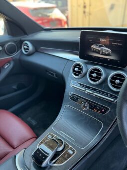 
										Mercedes-Benz C200 full									