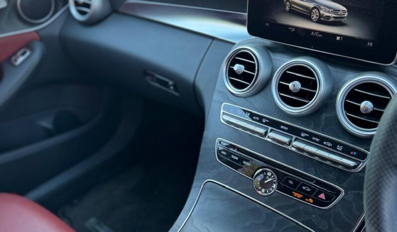 
								Mercedes-Benz C200 full									