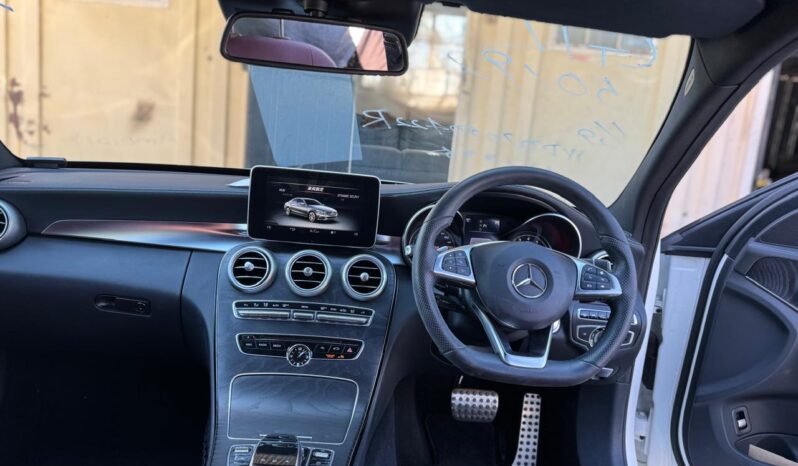 
								Mercedes-Benz C200 full									