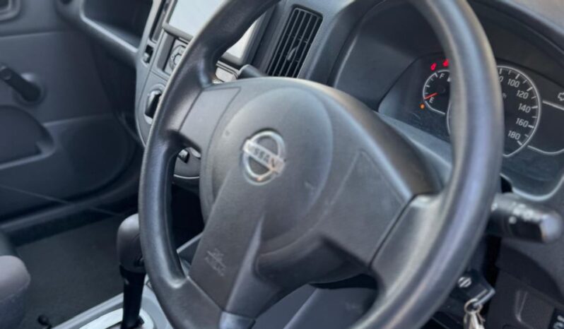 
								Nissan AD Van full									