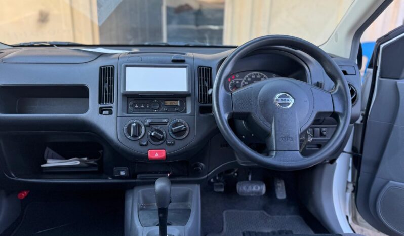 
								Nissan AD Van full									