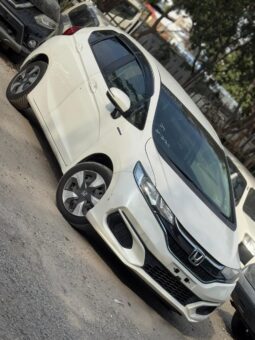 
										Honda Fit Hybrid full									