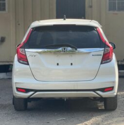 
										Honda Fit Hybrid full									