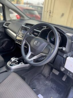 
										Honda Fit Hybrid full									