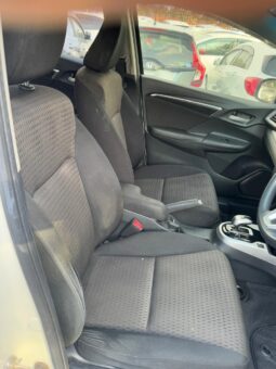 
										Honda Fit Hybrid full									
