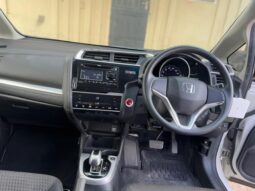 
										Honda Fit Hybrid full									