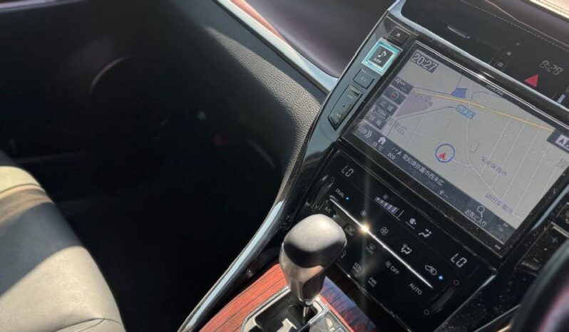 
								Toyota Harrier full									
