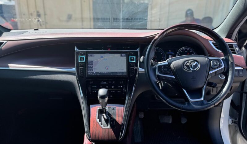 
								Toyota Harrier full									