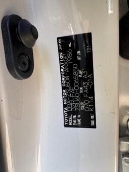 
										Toyota Harrier full									