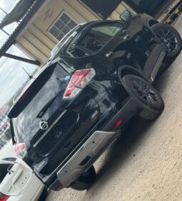 
										Nissan X-Trail Hybrid full									