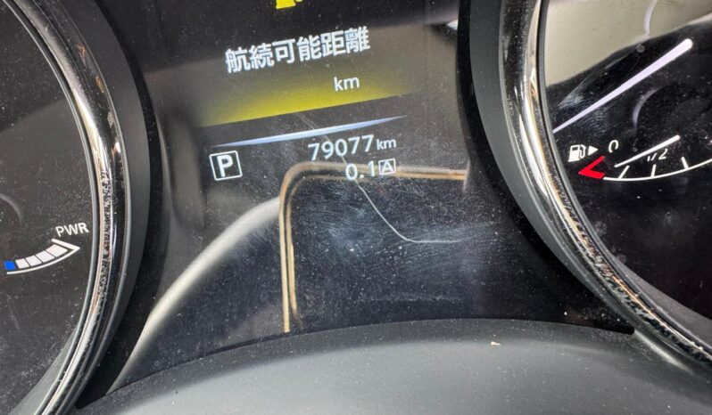 
								Nissan X-Trail Hybrid full									