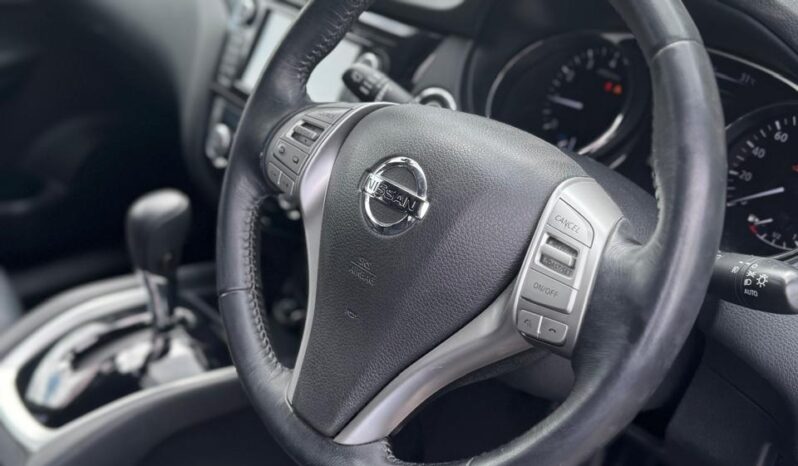 
								Nissan X-Trail Hybrid full									