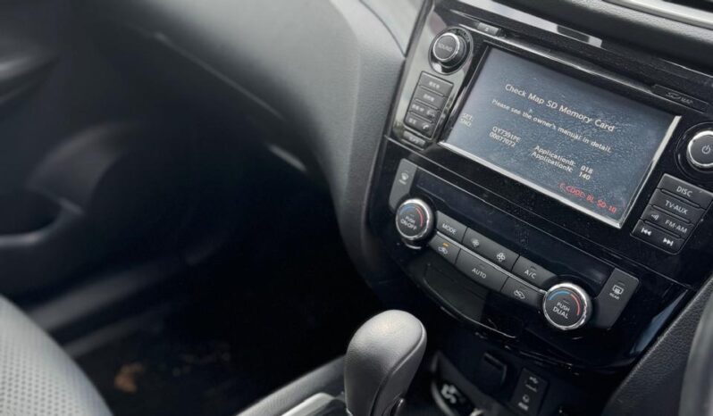 
								Nissan X-Trail Hybrid full									
