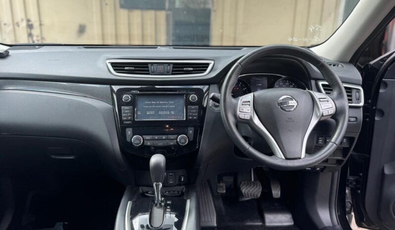 
								Nissan X-Trail Hybrid full									