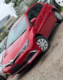 
										Toyota Auris full									