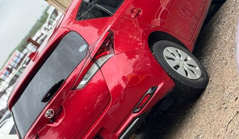 
								Toyota Auris full									