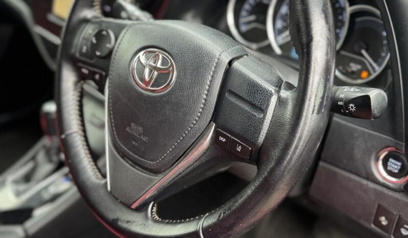 
								Toyota Auris full									