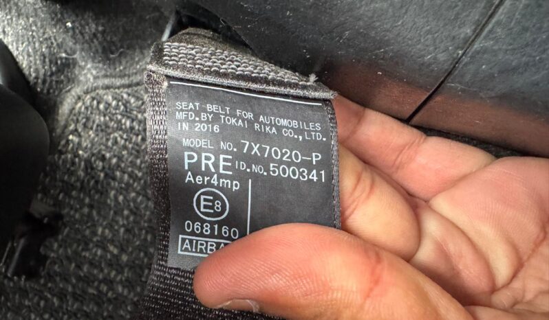 
								Toyota Auris full									