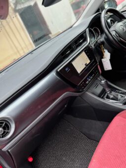 
										Toyota Auris full									