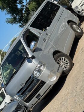 Toyota Hiace Super GL