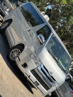 
										Toyota Hiace Super GL full									