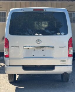 
										Toyota Hiace Super GL full									