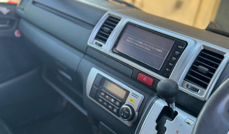 
								Toyota Hiace Super GL full									