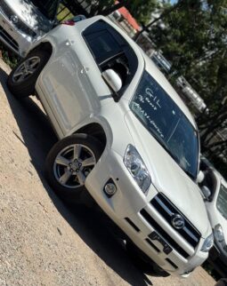 
										Toyota RAV4 full									