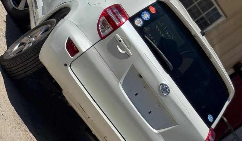 
								Toyota RAV4 full									
