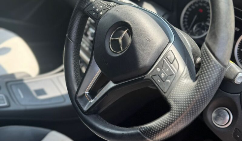 
								Mercedes-Benz A-Class A180 full									