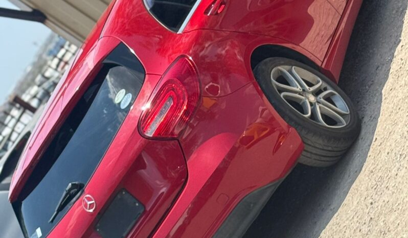 
								Mercedes-Benz A-Class A180 full									