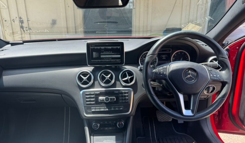 
								Mercedes-Benz A-Class A180 full									