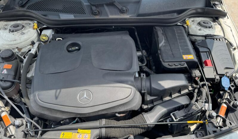 
								Mercedes-Benz A-Class A180 full									
