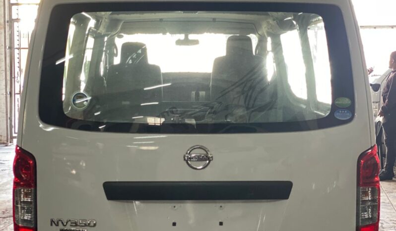 
								Nissan Caravan full									