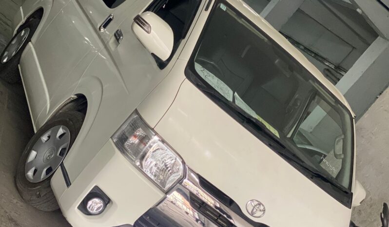 
								Toyota Quantum GL full									