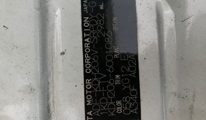 
								Toyota Quantum GL full									