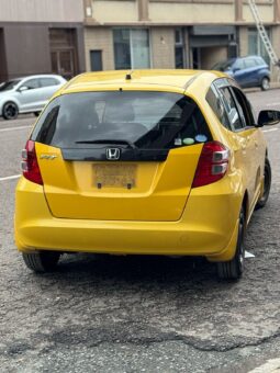 
										Honda Fit full									