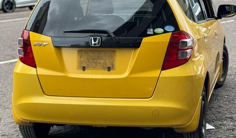 
								Honda Fit full									