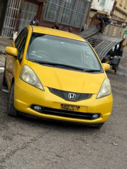 
										Honda Fit full									